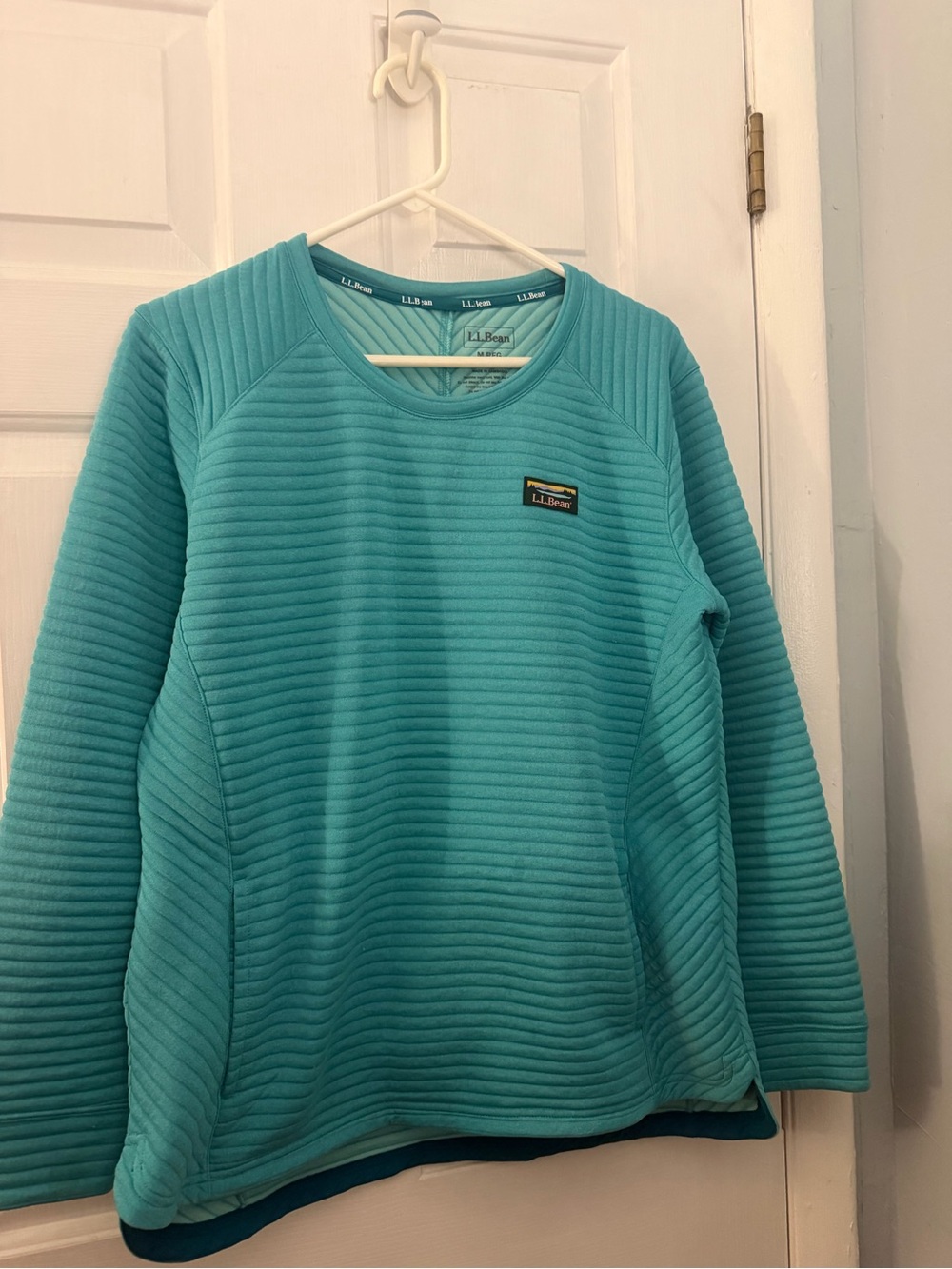 L.L.Bean Women’s Teal Textured Pullover Sweatshirt Medium